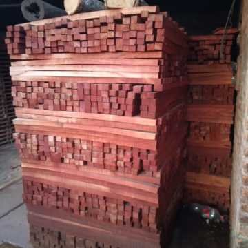 Postes de quebracho colorado, itin, varillas Santiago del Estero