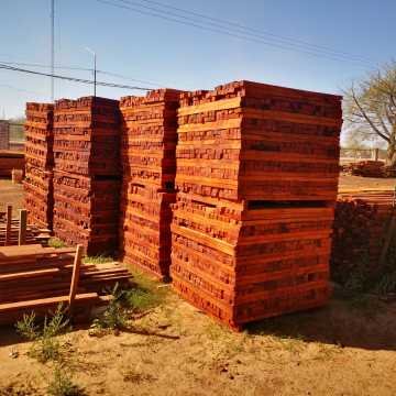 Postes de quebracho colorado, itin, varillas Santiago del Estero