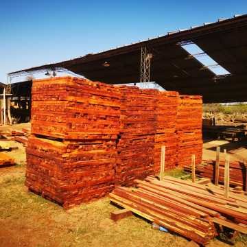 Postes de quebracho colorado, itin, varillas Santiago del Estero