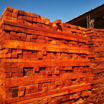 Postes de quebracho colorado, itin, varillas Santiago del Estero