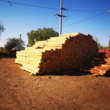 Durmientes de quebracho colorado y quebracho blanco