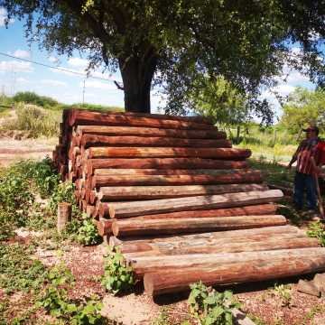 Postes de quebracho colorado, itin, varillas Santiago del Estero