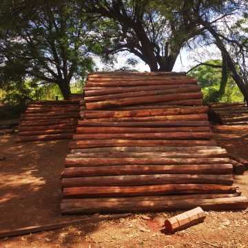Postes de quebracho colorado, itin, varillas Santiago del Estero